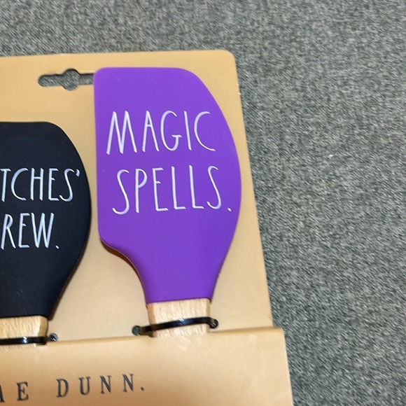 Rae Dunn Halloween Spatula Set - Picture 3 of 4